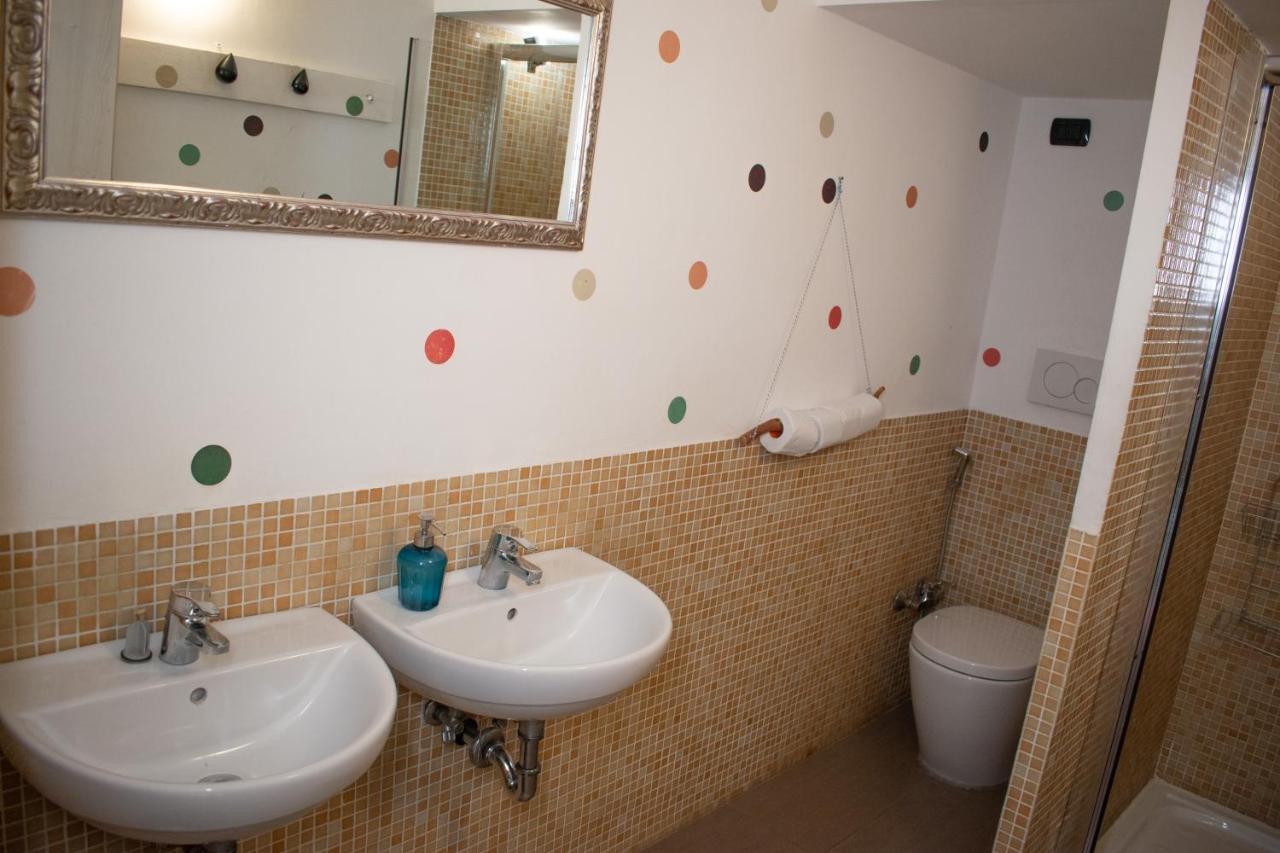 Camera Tripla Basic con Bagno in Comune